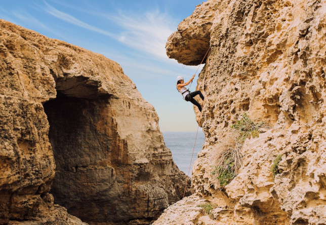 Cliffs_of_Gozo_and_rocking_climbing