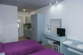 tom and johns tsilivi