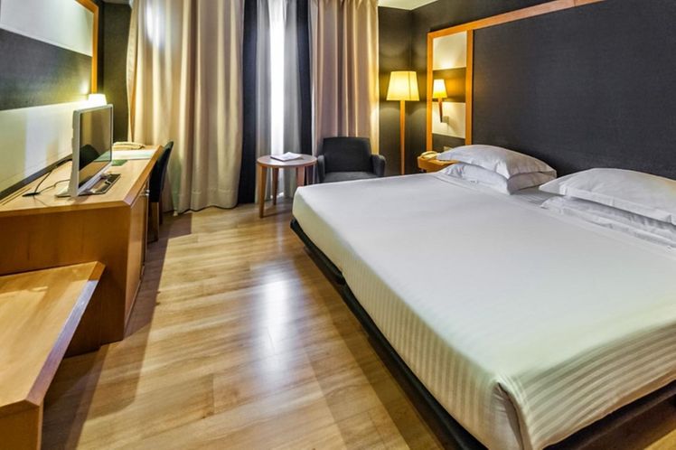 Barcelona Universal Hotel Barcelona Holidays To Mainland Spain Broadway Travel