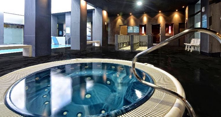 Select Benal Beach Costa Del Sol Holidays To Mainland - 