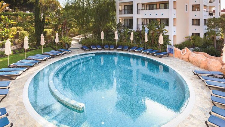 Hilton Vilamoura As Cascatas Golf Resort & Spa Pool Pictures & Reviews -  Tripadvisor