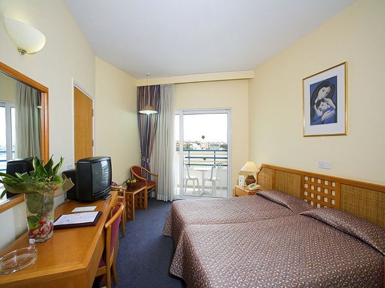 Hotel Aloe Cyprus | Holidays to Cyprus | Broadway Travel